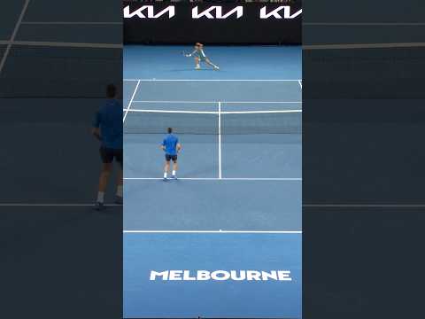 Djokovic had Alcaraz SCRAMBLING! 😮