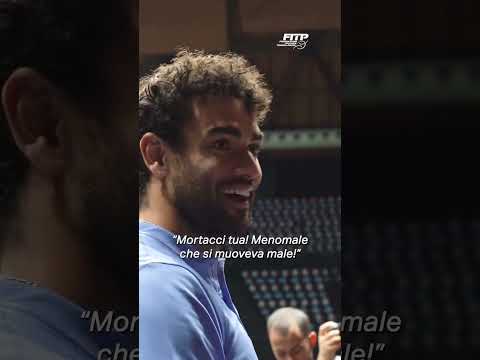 Jannik Sinner &amp; Matteo Berrettini scherzano insieme a Bologna - Coppa Davis 🦊🔨💙