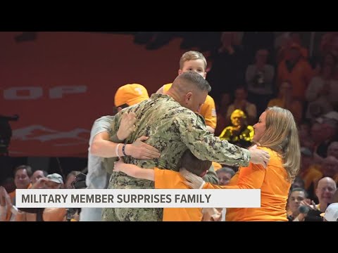 Military dad surprising family during Tennessee basketball game